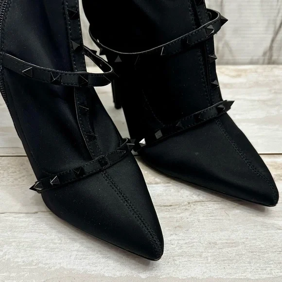 Olivia Ferguson Black Studded Spiked Stilettos Boots Booties Women Sz 8 Sexy - Picture 10 of 11